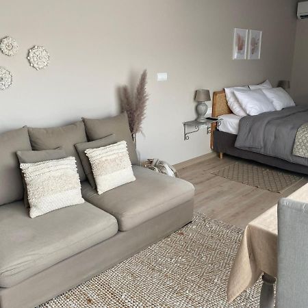 La Petite Campagne Bed and Breakfast Mane  Eksteriør billede