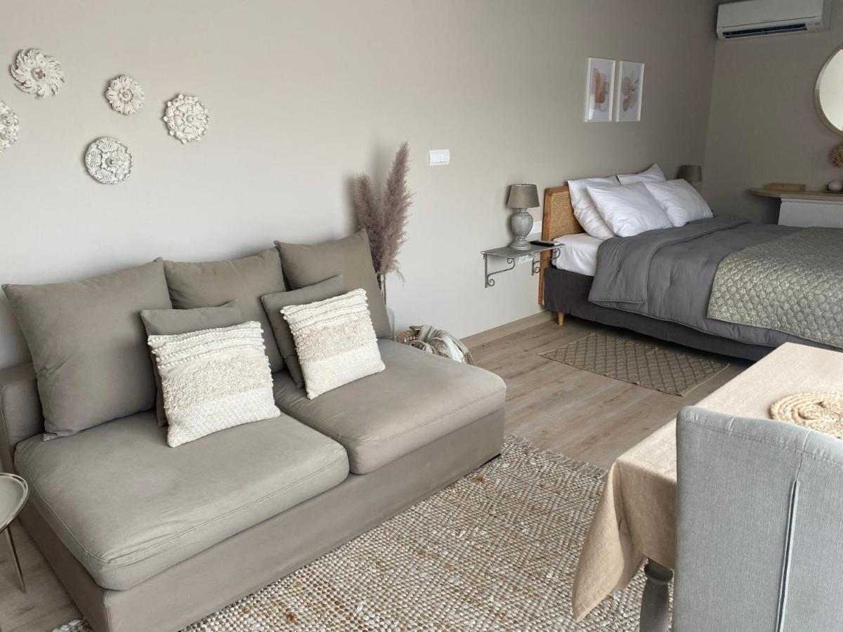 La Petite Campagne Bed and Breakfast Mane  Eksteriør billede