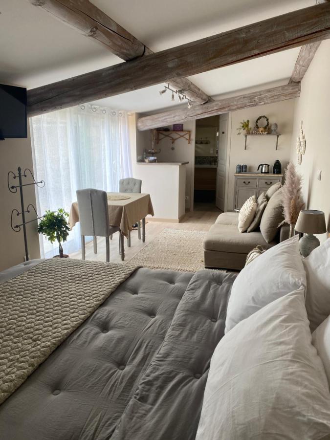La Petite Campagne Bed and Breakfast Mane  Eksteriør billede