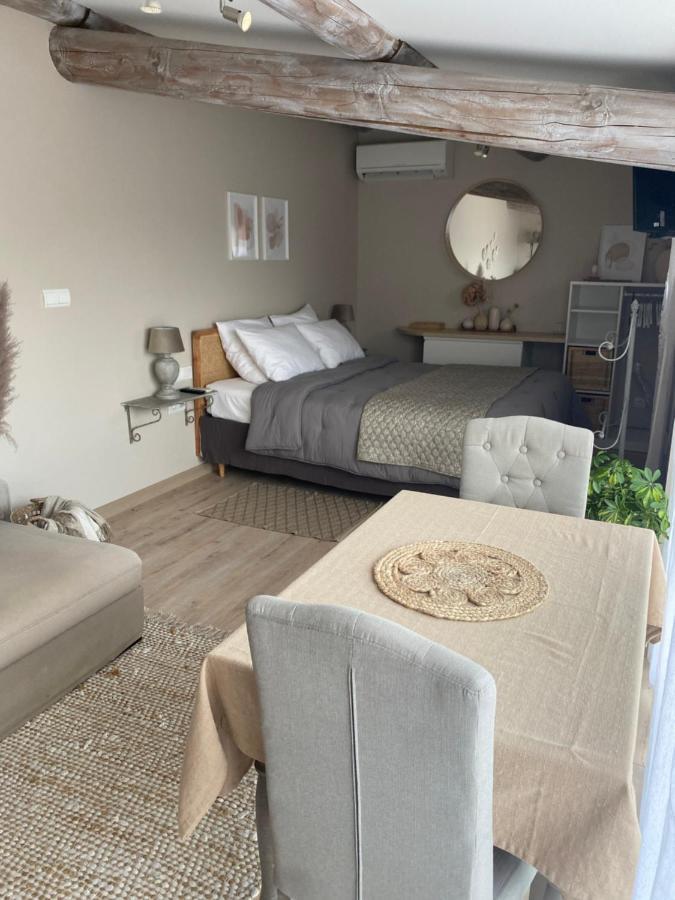 La Petite Campagne Bed and Breakfast Mane  Eksteriør billede